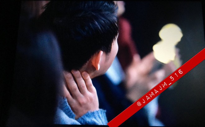 Vợ chồng Song Joong Ki và Song Hye Kyo cười tươi rói, mùi mẫn rủ nhau đến xem concert của IU - Ảnh 2.