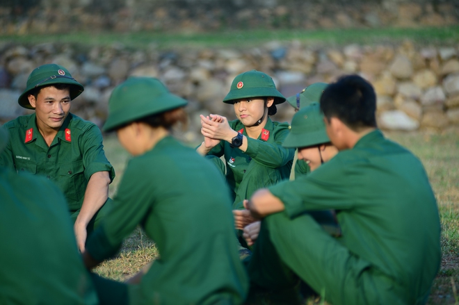 Sao nhập ngũ: Mai Ng&ocirc; hoang mang khi phải tắm chung, mong được make-up khi ghi h&igrave;nh - Ảnh 3.