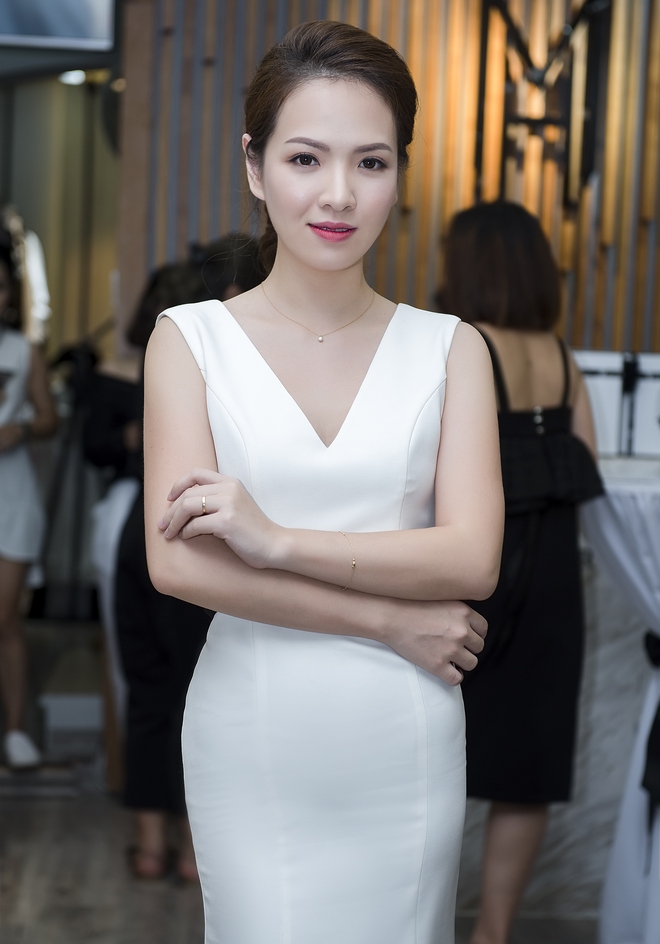 Rũ bỏ h&igrave;nh ảnh n&agrave;ng d&acirc;u nhu nhược, Đan L&ecirc; đẹp qu&yacute; ph&aacute;i hội ngộ d&agrave;n mỹ nh&acirc;n Việt tại sự kiện - Ảnh 1.