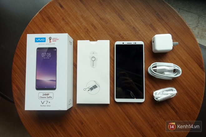 Đập hộp và trải nghiệm nhanh Vivo V7+: Máy có thiết kế đẹp, camera selfie 24 MP ấn tượng - Ảnh 4.