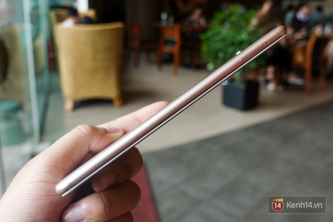 Đập hộp v&agrave; trải nghiệm nhanh Vivo V7+: M&aacute;y c&oacute; thiết kế đẹp, camera selfie 24 MP ấn tượng - Ảnh 9.