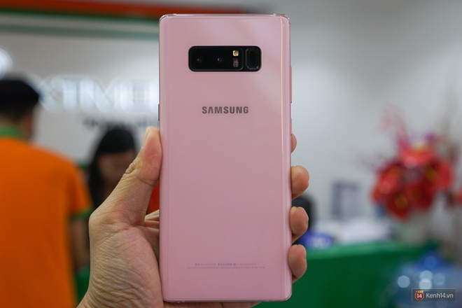 Cận cảnh Galaxy Note8 màu hồng nữ tính tại Việt Nam, nhìn vào là thích mê! - Ảnh 2.