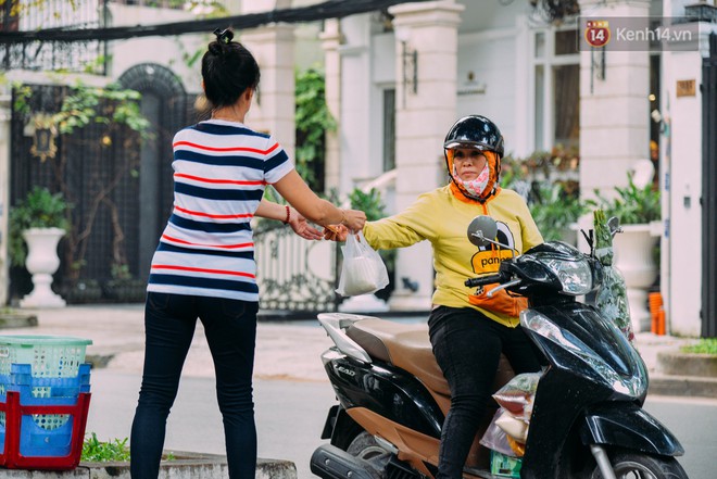 Sữa tươi Mười v&agrave;o s&aacute;ng tinh mơ v&agrave; c&acirc;u chuyện 20 năm g&acirc;y thương nhớ của những c&ocirc; chủ qu&aacute;n dễ thương nhất S&agrave;i G&ograve;n - Ảnh 9.