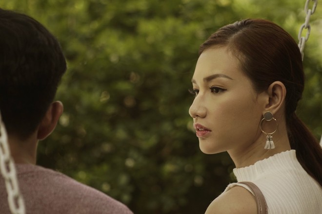 Lần đầu ti&ecirc;n l&agrave;m phụ huynh tr&ecirc;n phim, Qu&yacute; B&igrave;nh l&agrave;m cha đơn th&acirc;n c&ograve;n Quỳnh Chi lại l&agrave; mẹ ghẻ - Ảnh 7.