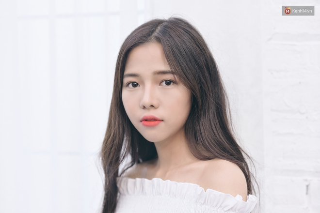 T&ocirc; son kh&ocirc;ng d&iacute;nh răng, tạo kh&oacute;e m&ocirc;i cười c&ugrave;ng loạt tips đ&aacute;nh son n&agrave;ng n&agrave;o cũng n&ecirc;n biết - Ảnh 3.