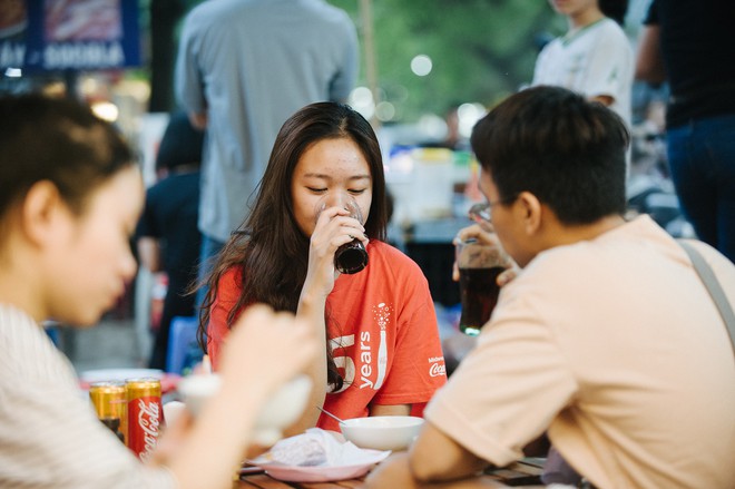 H&#224; Nội ng&#224;y giao m&#249;a với những thức qu&#224; cứ xa l&#224; nhớ - Ảnh 5.