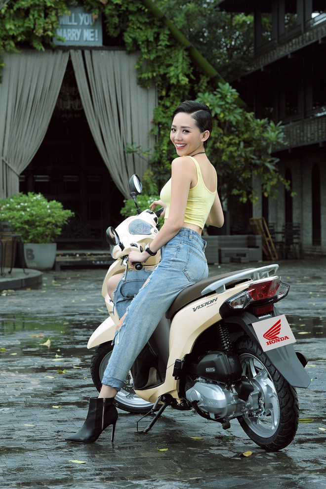 Noo Phước Thịnh, T&oacute;c Ti&ecirc;n bất ngờ khoe c&aacute; t&iacute;nh với phong c&aacute;ch trẻ trung, năng động - Ảnh 6.