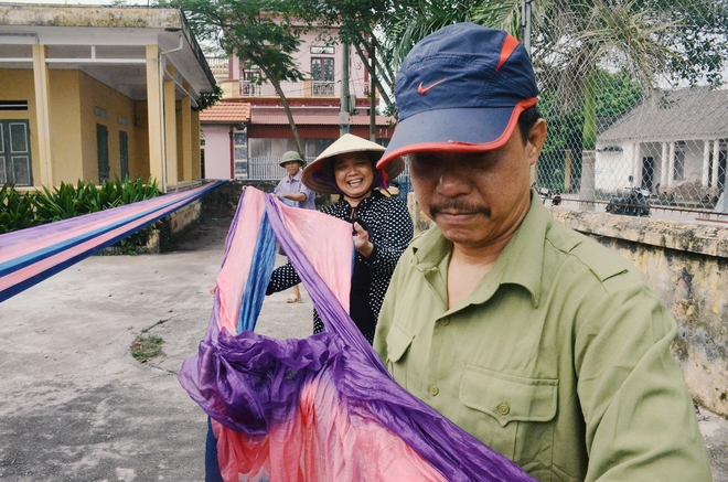 Dân làng dệt lụa Nha Xá nói về vụ bê bối lụa Tàu của Hoàng Khải: “Mấy chục năm nay, chúng tôi chỉ bán rất ít sản phẩm cho Khải Silk” - Ảnh 2.