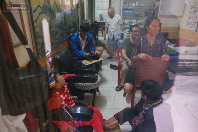 Người thầy thuốc gi&agrave; 25 năm thầm lặng kh&aacute;m bệnh miễn ph&iacute; cho người ngh&egrave;o ở H&agrave; Nội - Ảnh 6.