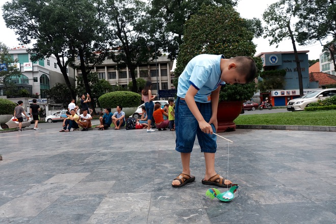 &quot;&#212;ng Chuột&quot; ở Nh&#224; thờ Đức B&#224;: Người d&#224;nh cả phần đời c&#242;n lại để lưu giữ &quot;tuổi thơ&quot; cho tụi con n&#237;t - Ảnh 6.