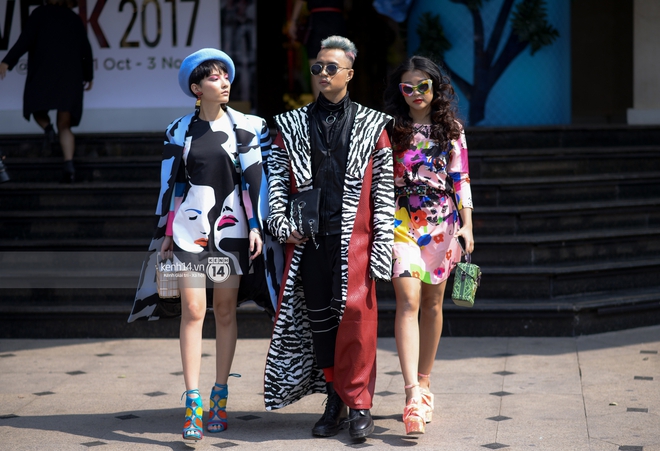 Street style VIFW ngày 3: Các nhóc tì sành điệu lấn lướt cả người lớn về khoản mix đồ và tạo dáng - Ảnh 16.