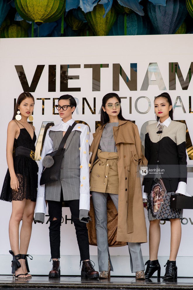 Street style VIFW ngày 4: Bộ tứ Vietnams Next Top Model diện tông trầm nhưng nổi bật, giới trẻ Hà Thành vẫn chung thủy với màu mè - Ảnh 4.