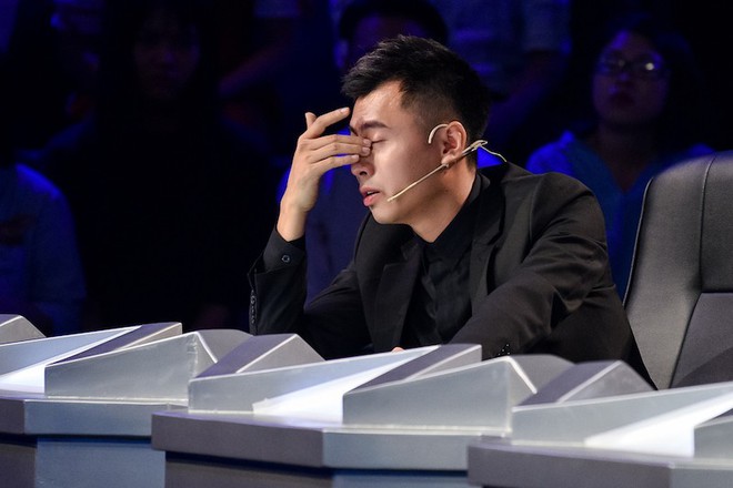 Sao đại chiến: Dương Cầm rơi nước mắt, SlimV ch&iacute;nh l&agrave; vai &aacute;c mới xuất hiện - Ảnh 1.