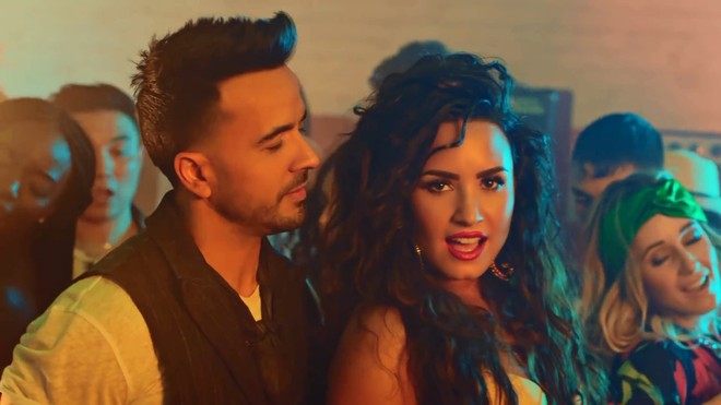 Sau MV 4 tỷ view Despacito, Luis Fonsi tung thêm bom tấn mới hợp tác với Demi Lovato - Ảnh 2.