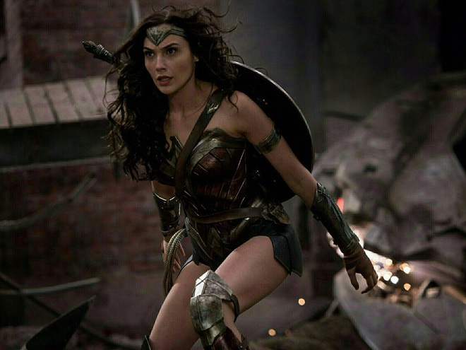 Hé lộ cảnh hậu trường và chế độ luyện tập không khác gì siêu anh hùng của “Wonder Woman” Gal Gadot - Ảnh 5.