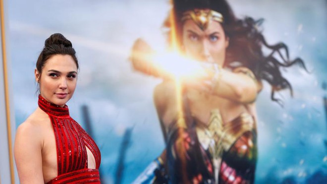 Wonder Woman Gal Gadot - Mỹ nhân tuyệt sắc chẳng thèm vương miện Hoa hậu Hoàn vũ để nổi tiếng! - Ảnh 21.