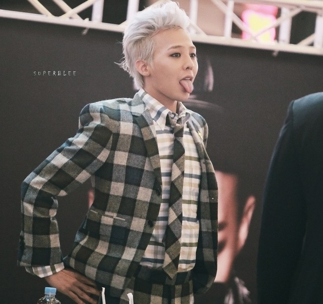 Để mặc chất như G-Dragon, bạn cứ nên mua đồ của 7 thương hiệu này! - Ảnh 5. Để mặc chất như G-Dragon, bạn cứ nên mua đồ của 7 thương hiệu này! - Ảnh 5.