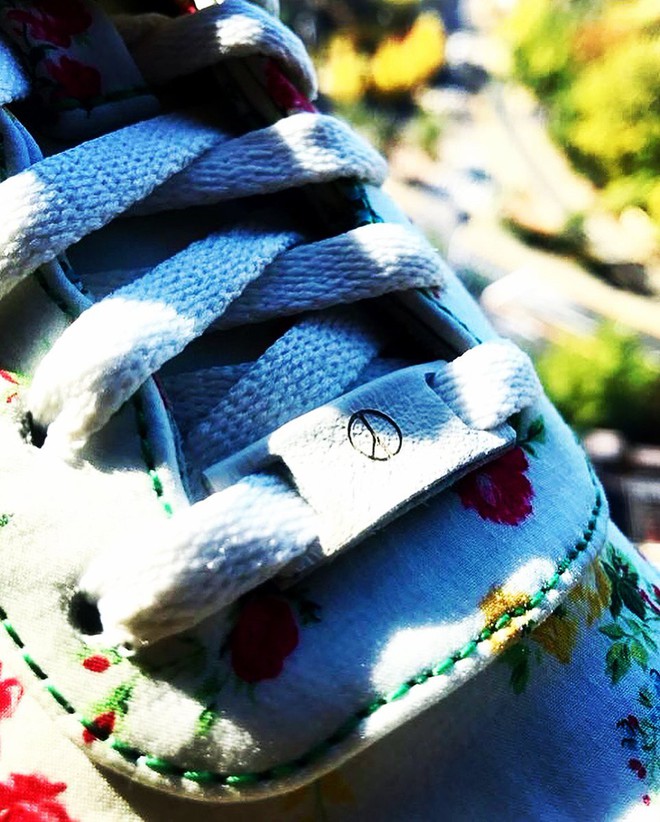 Mừng ch&aacute;y h&agrave;ng chỉ trong 1 ph&uacute;t, Nike tặng G-Dragon đ&ocirc;i sneaker c&oacute;-1-0-2 tr&ecirc;n to&agrave;n cầu - Ảnh 3.