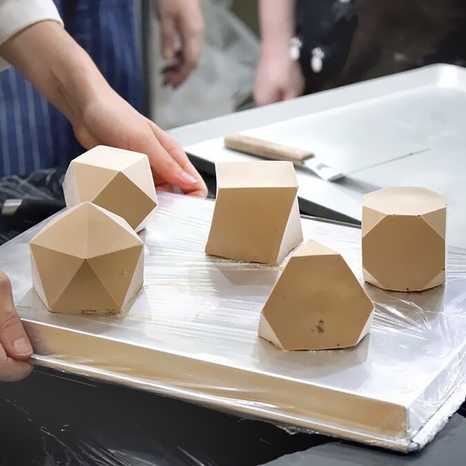 Những chiếc b&aacute;nh h&igrave;nh học 3D đẳng cấp đ&atilde; đạt tới cảnh giới đỉnh cao nghệ thuật - Ảnh 3.