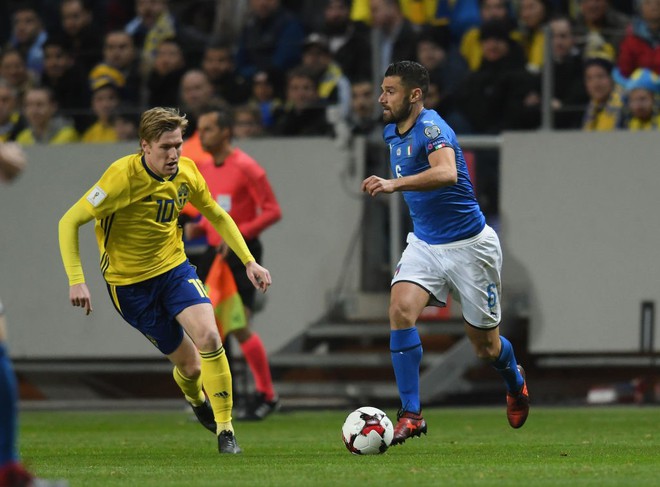 Thua Thụy Điển ở lượt đi play-off, Italia nguy cơ vắng mặt ở World Cup 2018 - Ảnh 6.
