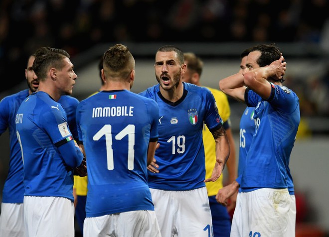 Thua Thụy Điển ở lượt đi play-off, Italia nguy cơ vắng mặt ở World Cup 2018 - Ảnh 9.