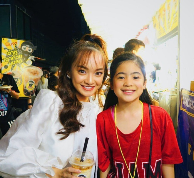 Giới trẻ đang ph&aacute;t cuồng Despacito: Từ cover ngọt ng&agrave;o đến clip nhảy si&ecirc;u cool h&uacute;t 56 triệu lượt xem - Ảnh 8.