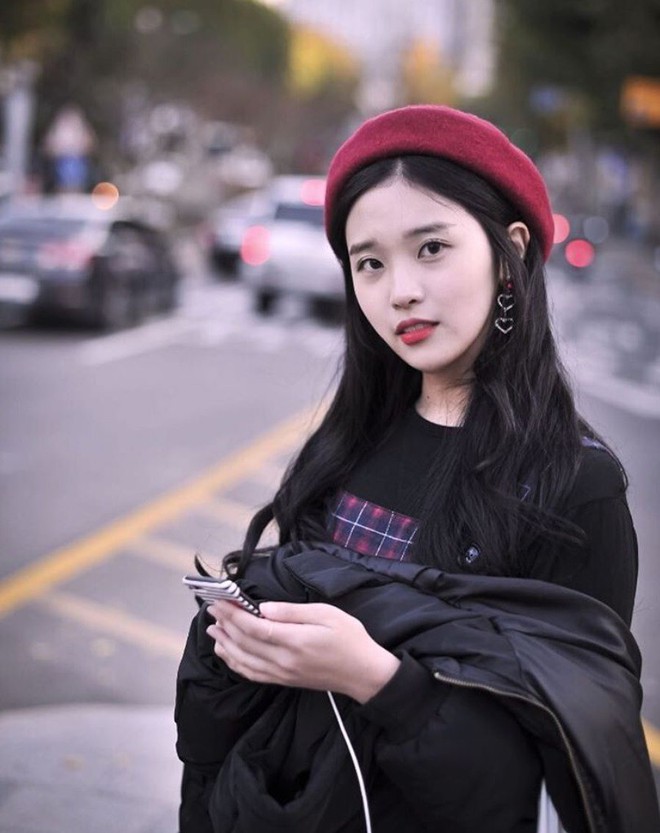 Vẻ đẹp mong manh của cô gái Hàn 21 tuổi được ví như bản sao IU - Ảnh 4.