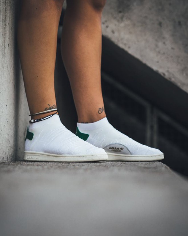 Cả thế giới ra đây mà xem, Stan Smith lẫn Superstar huyền thoại của adidas đã bị thay đổi mẫu mã hết rồi - Ảnh 2.