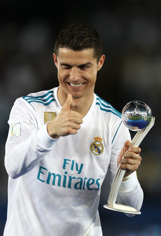 Ronaldo muốn cầu thủ Barca xếp h&agrave;ng mừng chức v&ocirc; địch của Real - Ảnh 3.