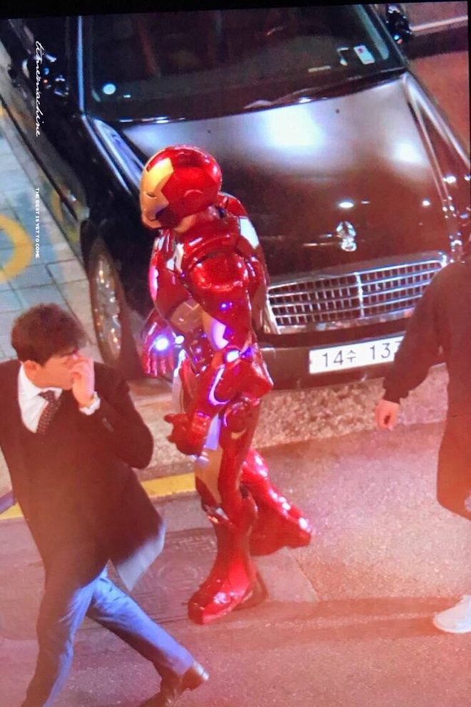 Bạn có biết: Bộ giáp Iron Man mà Chanyeol (EXO) sắm đi chơi Halloween có giá bằng cả cái ôtô? - Ảnh 2.