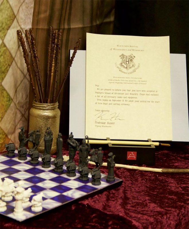 Thầy gi&aacute;o c&oacute; t&acirc;m bỏ cả m&ugrave;a h&egrave; biến lớp học th&agrave;nh trường ph&ugrave; thủy Hogwarts cho bọn trẻ - Ảnh 25.