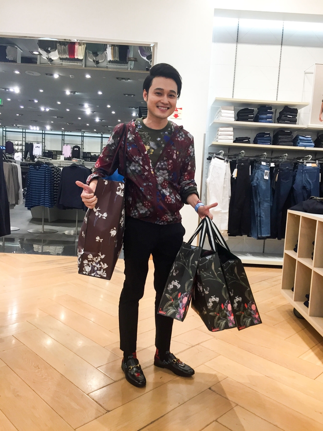 Qua Philippines dự sự kiện ERDEM x H&M, Quang Vinh mua luôn túi mẹ túi con như... đi buôn - Ảnh 4.