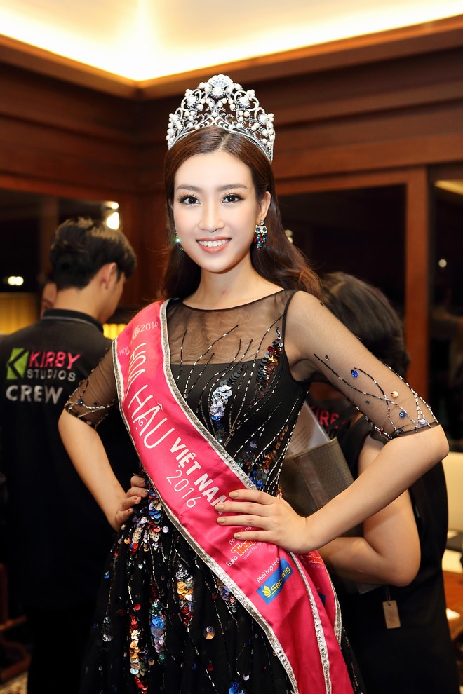 Hồ Ngọc Hà đọ sắc với Hoa hậu Hoàn Vũ 2015 Pia Wurtzbach trong sự kiện tại Thái Lan - Ảnh 11.