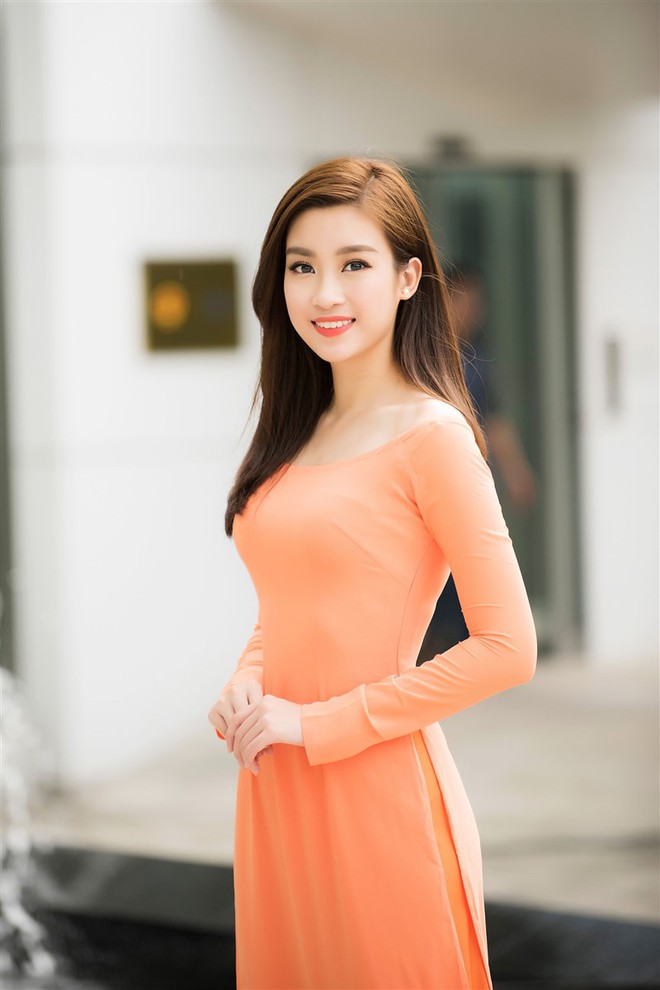 Hoa hậu Mỹ Linh diện áo dài, hội ngộ MC Phan Anh tại sự kiện - Ảnh 7.