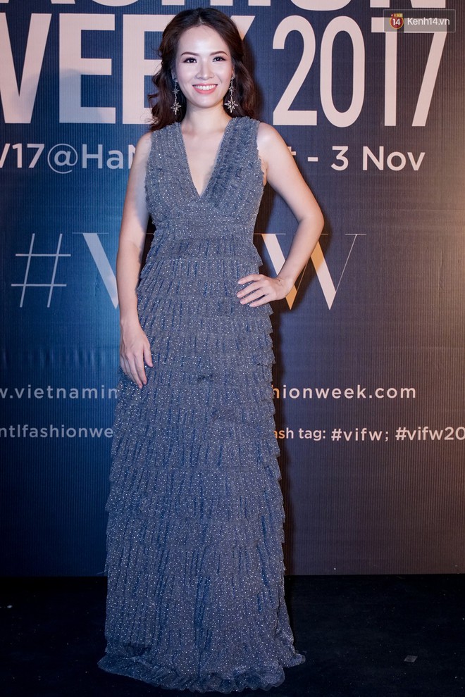 VIFW ng&agrave;y cuối: Hoa hậu Đại Dương Ng&acirc;n Anh khoe 3 v&ograve;ng bốc lửa, &Aacute; hậu T&uacute; Anh rạng rỡ tr&ecirc;n thảm đỏ - Ảnh 8.