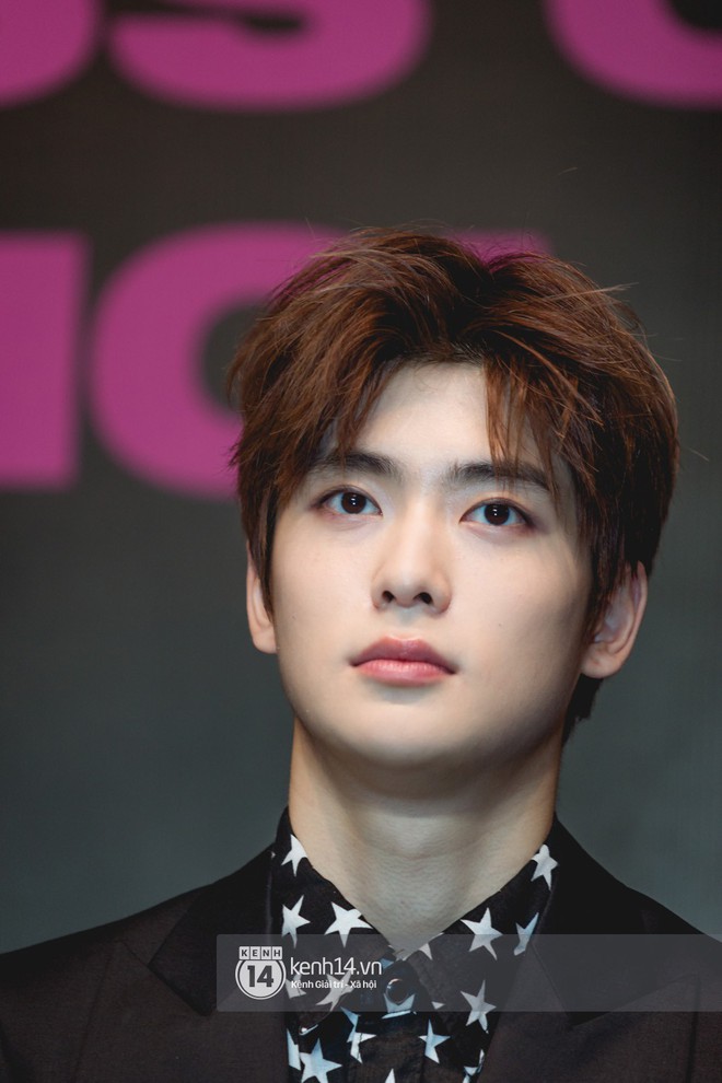 Mỹ nam Taeyong tiết lộ muốn ở lại Việt Nam, NCT 127 đồng loạt tỏ tình Anh yêu em với fan tại họp báo ở Hà Nội - Ảnh 11.