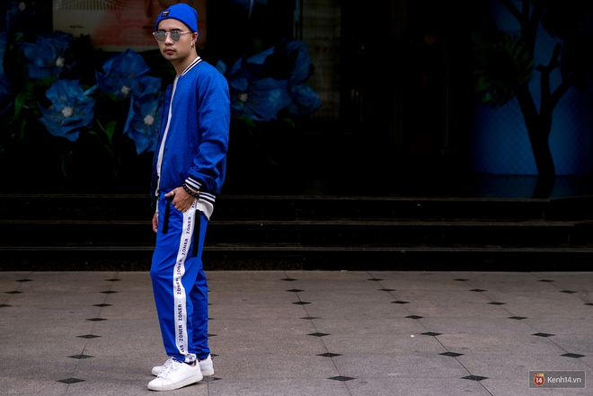 Không còn lậm đen trắng, street style của giới trẻ Việt tuần qua bỗng màu mè và chói lọi hơn bao giờ hết - Ảnh 14.