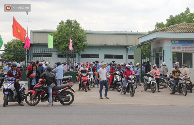 1.000 c&ocirc;ng nh&acirc;n đ&igrave;nh c&ocirc;ng do chậm lương v&agrave; chế độ kh&ocirc;ng thỏa đ&aacute;ng - Ảnh 2.
