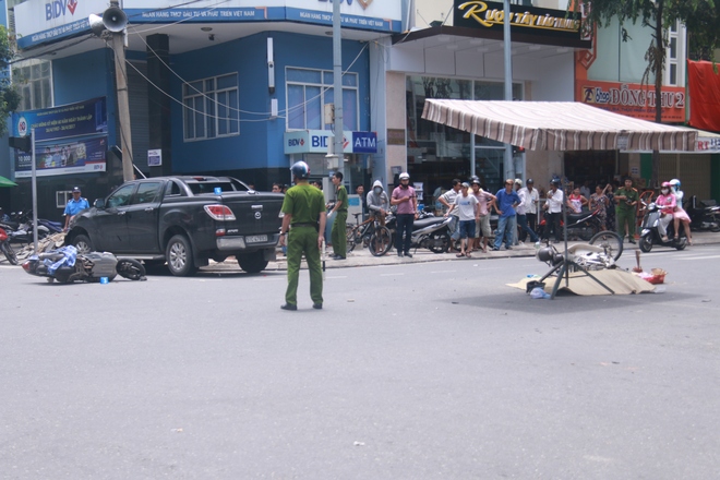 Tai nạn liên hoàn giữa trung tâm Đà Nẵng, 3 người thương vong - Ảnh 2.