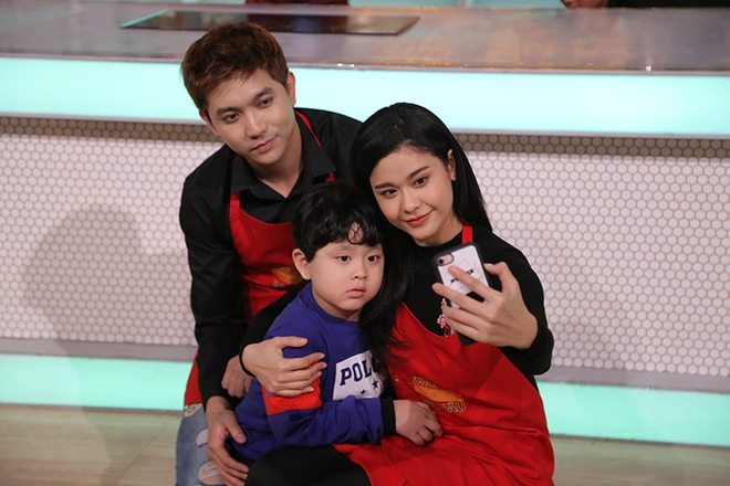 Giữa ồn ào chuyện chia tay, gia đình Tim - Trương Quỳnh Anh liên tục xuất hiện tình cảm trên TV Show - Ảnh 13.