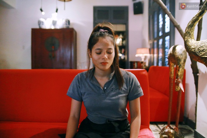 Chuyện chưa kể về nh&acirc;n vi&ecirc;n khiếm thị trong nh&agrave; h&agrave;ng b&oacute;ng tối ở S&agrave;i G&ograve;n: C&ocirc; kh&ocirc;ng c&oacute; đ&ocirc;i mắt đẹp như c&aacute;c con đ&acirc;u nha... - Ảnh 8.