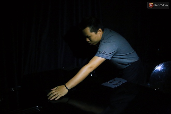 Chuyện chưa kể về nh&acirc;n vi&ecirc;n khiếm thị trong nh&agrave; h&agrave;ng b&oacute;ng tối ở S&agrave;i G&ograve;n: C&ocirc; kh&ocirc;ng c&oacute; đ&ocirc;i mắt đẹp như c&aacute;c con đ&acirc;u nha... - Ảnh 6.