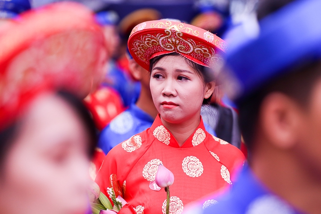 Chú rể bật khóc vì hạnh phúc trong Lễ cưới tập thể của 100 đôi uyên ương ở Sài Gòn - Ảnh 12.