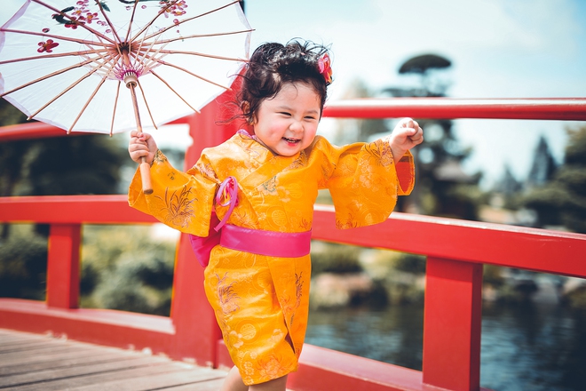 Tan chảy trước độ dễ thương của cô bé Việt 2 tuổi má phính diện Kimono, tóc tơ cài hoa - Ảnh 14.