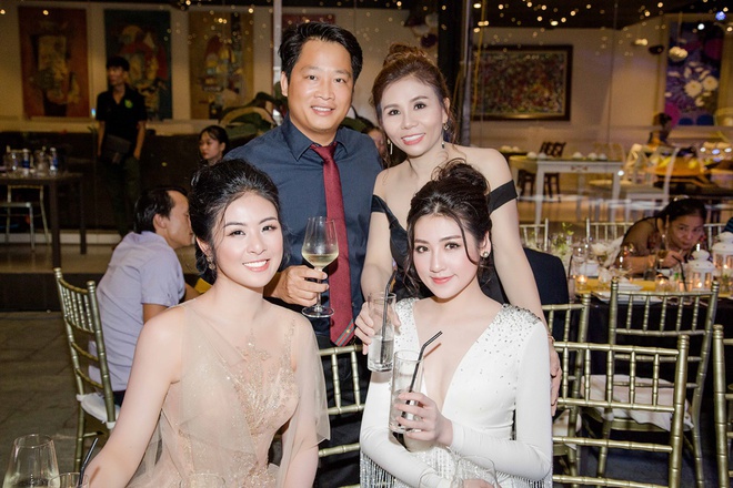 C&ugrave;ng diện đồ lộng lẫy dự sự kiện, Hoa hậu Ngọc H&acirc;n v&agrave; &Aacute; hậu T&uacute; Anh ai đẹp hơn? - Ảnh 13.
