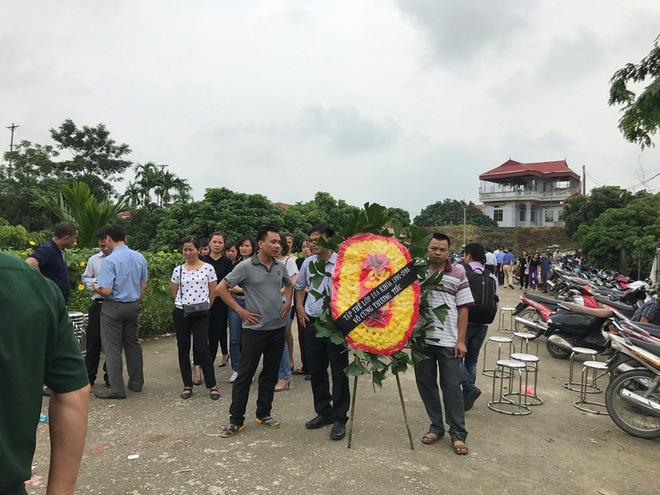 Vụ thầy gi&aacute;o THPT Ph&ugrave;ng Khắc Khoan gặp nạn: Chỉ &iacute;t ng&agrave;y nữa, con thứ 2 của T&uacute; sẽ ch&agrave;o đời, vậy m&agrave;... - Ảnh 2.