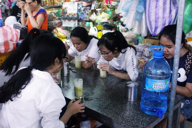 Quán kem bơ nổi tiếng nhất Đà Nẵng, 25 năm qua khách phải chen chân mới có chỗ ngồi - Ảnh 9.
