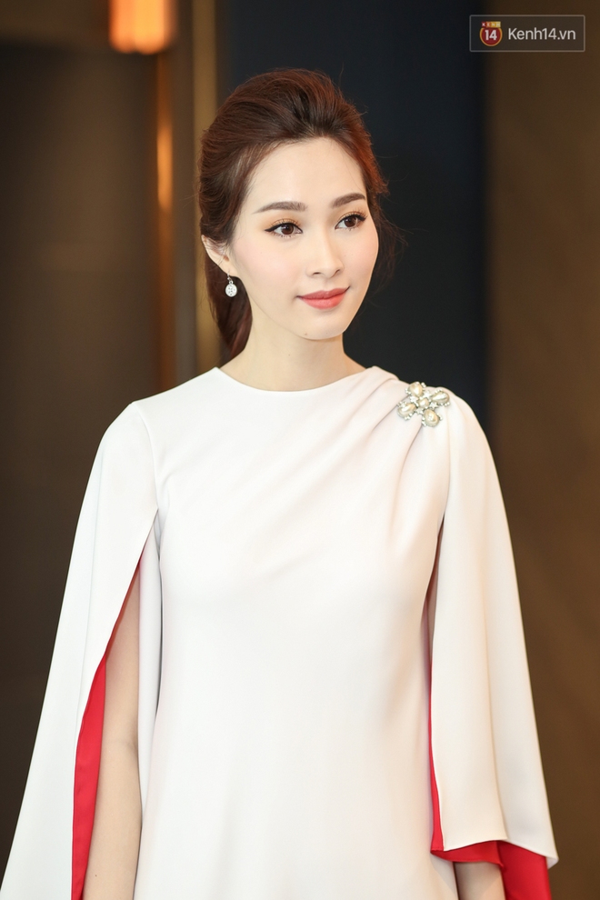 Cận kề ngày cưới, hoa hậu Đặng Thu Thảo vẫn tất bật chạy sự kiện với nhan sắc rạng rỡ - Ảnh 3.