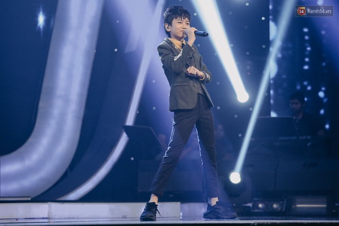 Cậu bé 12 tuổi Thiên Khôi chiến thắng Vietnam Idol Kids mùa 2 một cách áp đảo! - Ảnh 25.