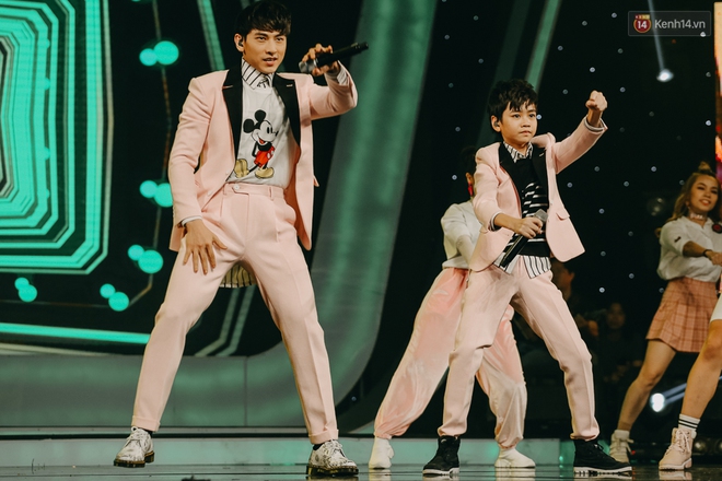 Cậu bé 12 tuổi Thiên Khôi chiến thắng Vietnam Idol Kids mùa 2 một cách áp đảo! - Ảnh 27.